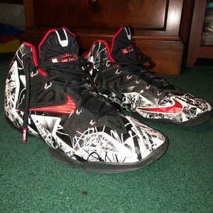 Lebron 11 basketball shoes